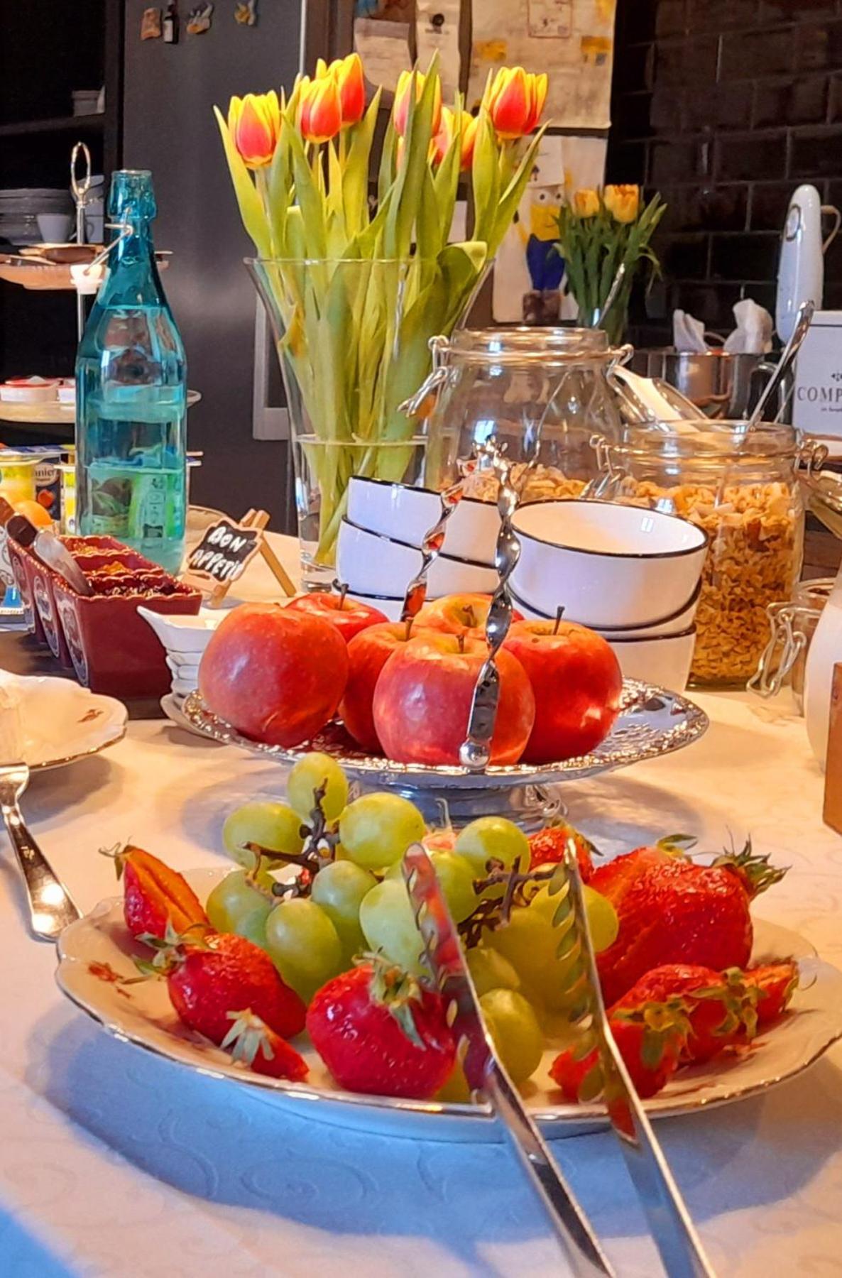 Bed and Breakfast La Galuche Angliers  Экстерьер фото